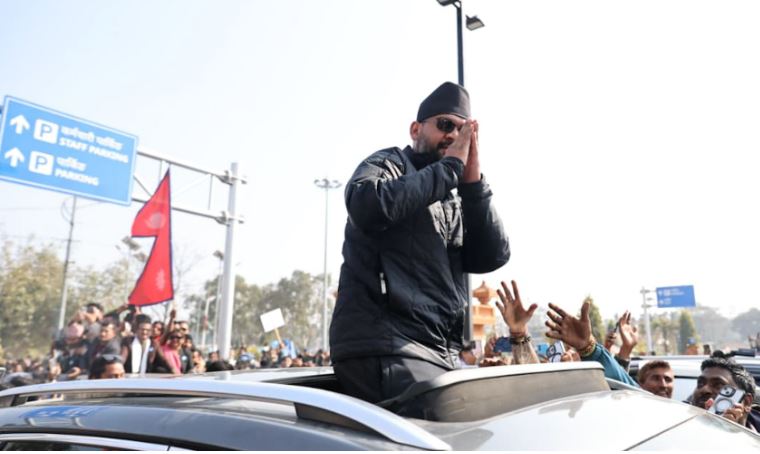 उम्मेदवारहरूलाई ‘रुफ टप’ गाडी प्रयोग गर्न गृहमन्त्रालयको रोक